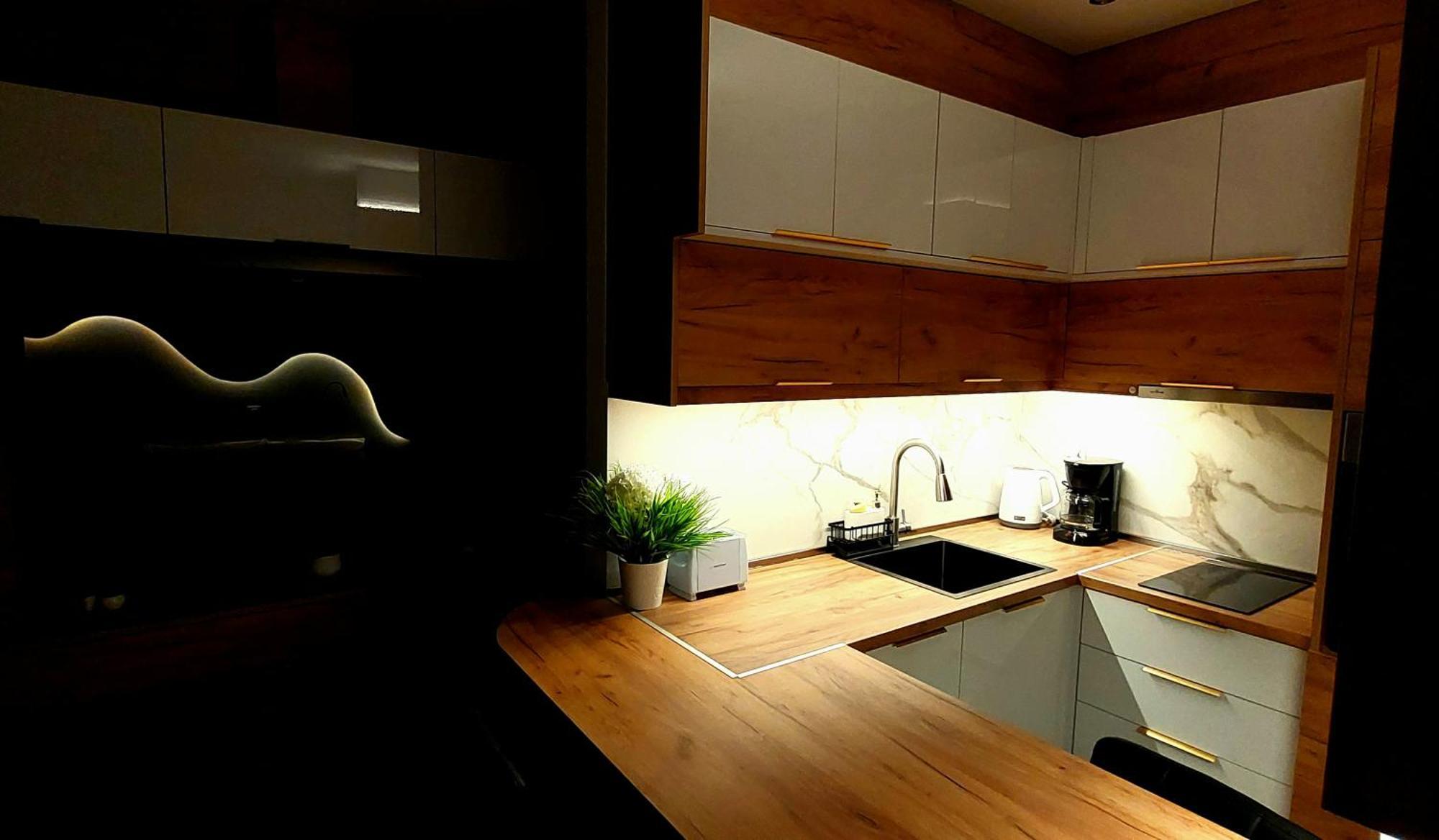 Sky View Suite Серес Екстериор снимка