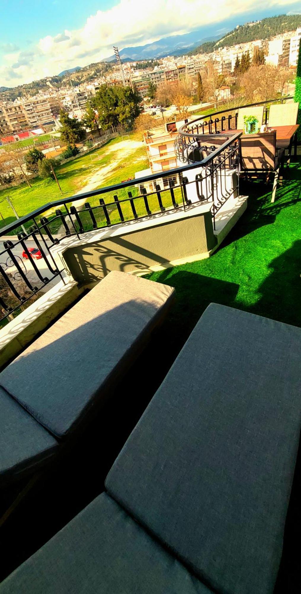 Sky View Suite Серес Екстериор снимка
