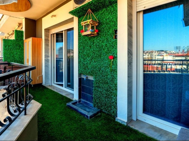 Sky View Suite Серес Екстериор снимка