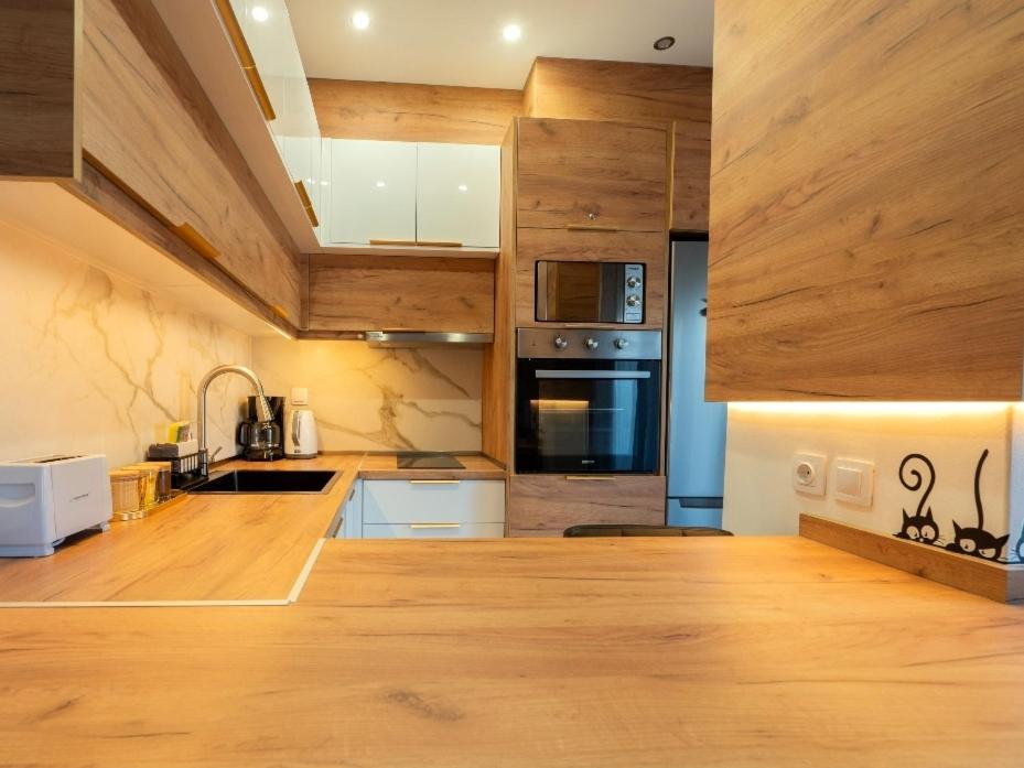 Sky View Suite Серес Екстериор снимка