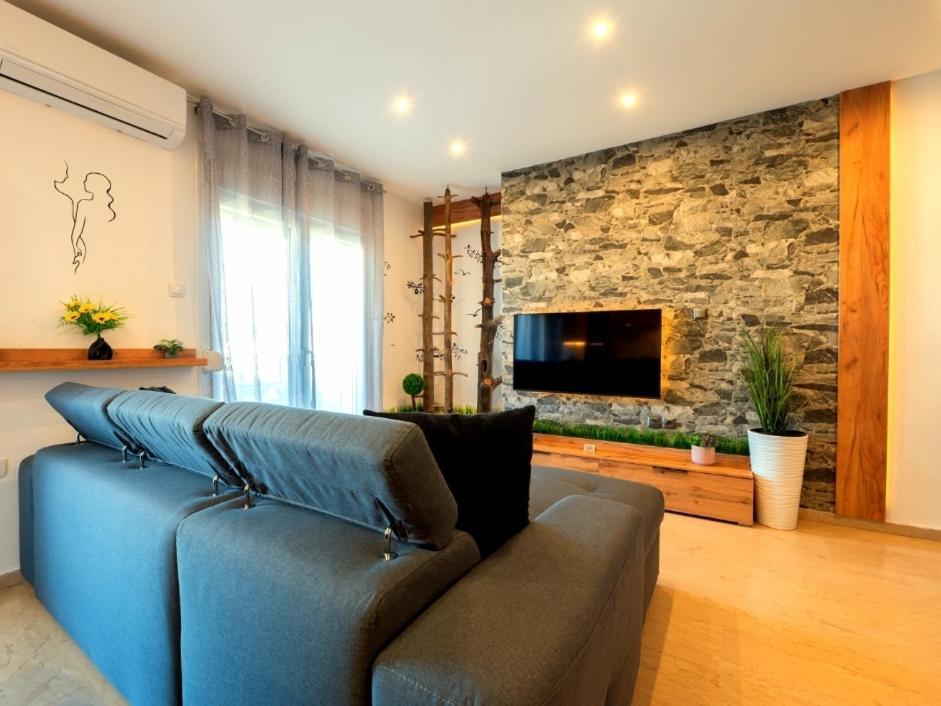 Sky View Suite Серес Екстериор снимка